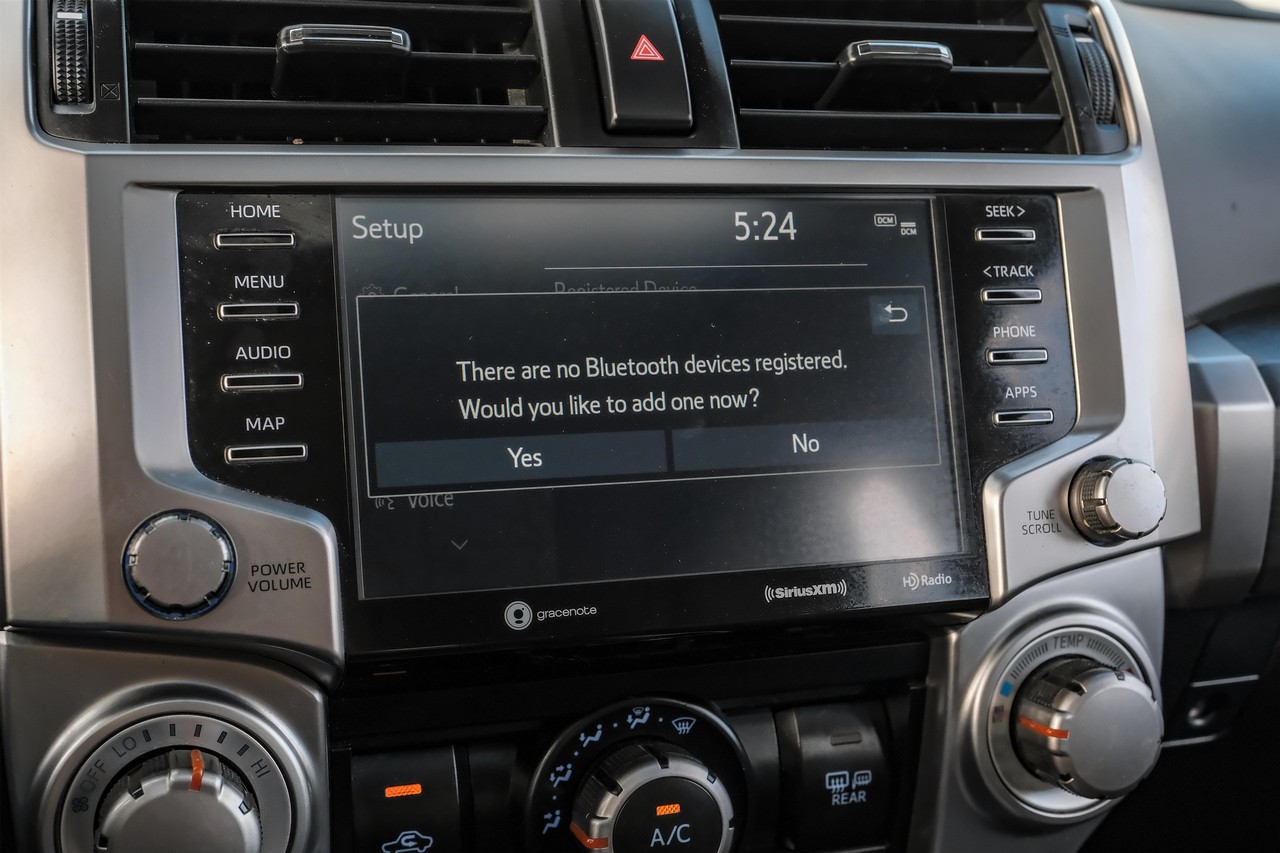 Toyota 4Runner Vehicle Main Gallery Image 30