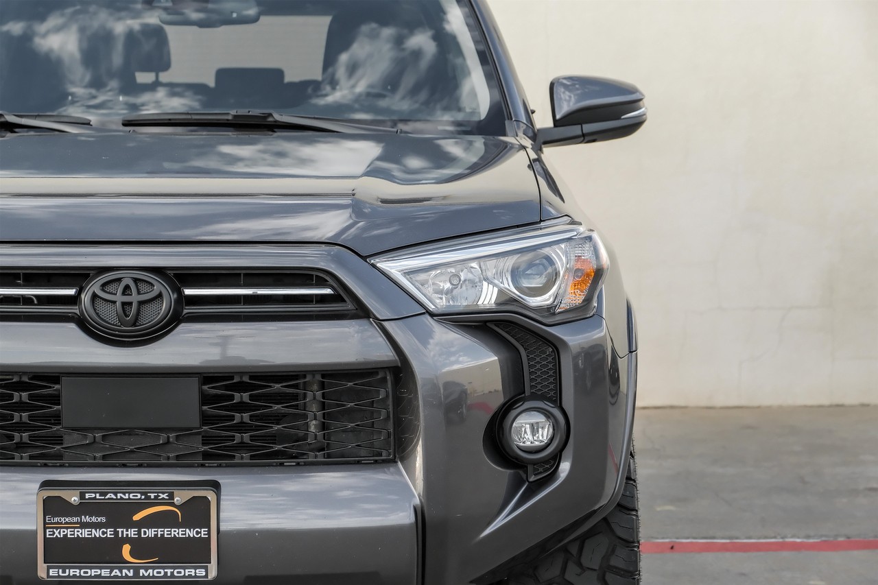 Toyota 4Runner Vehicle Main Gallery Image 45