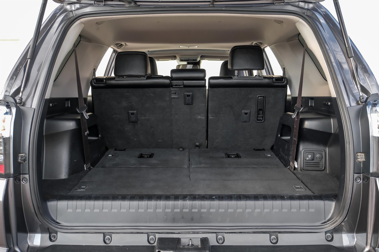 Toyota 4Runner Vehicle Main Gallery Image 49