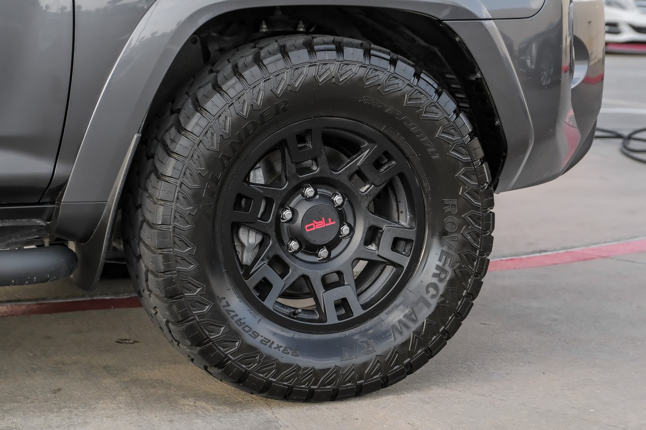 Toyota 4Runner Vehicle Main Gallery Image 51