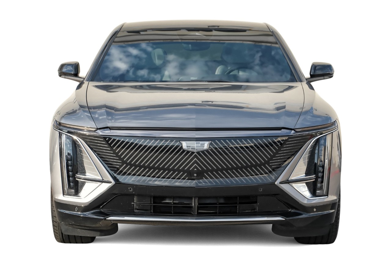 Cadillac LYRIQ Vehicle Main Gallery Image 06
