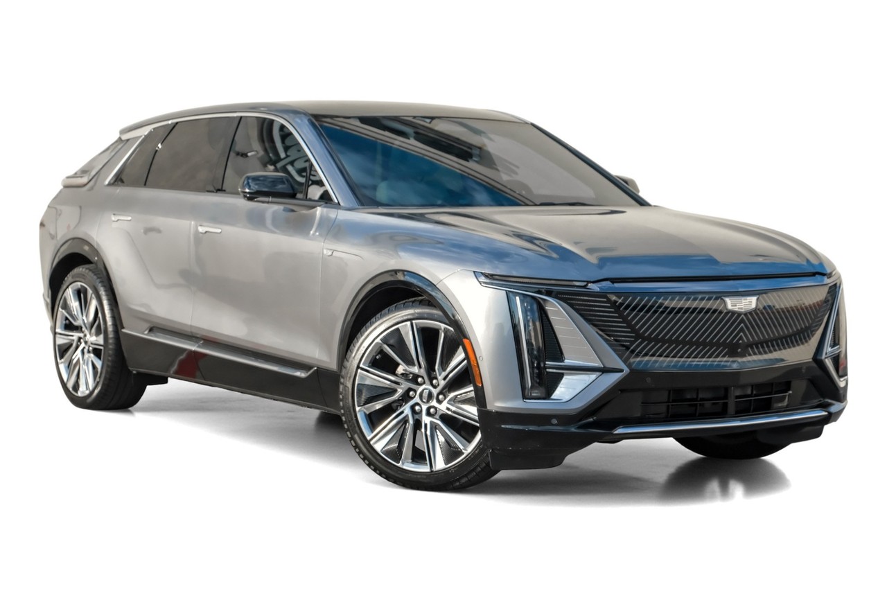 Cadillac LYRIQ Vehicle Main Gallery Image 07