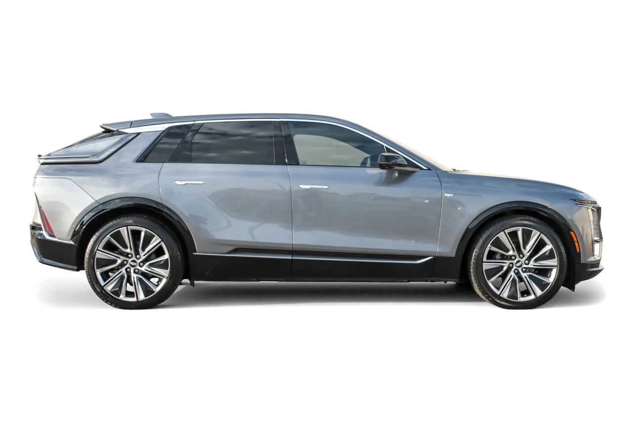 Cadillac LYRIQ Vehicle Main Gallery Image 08