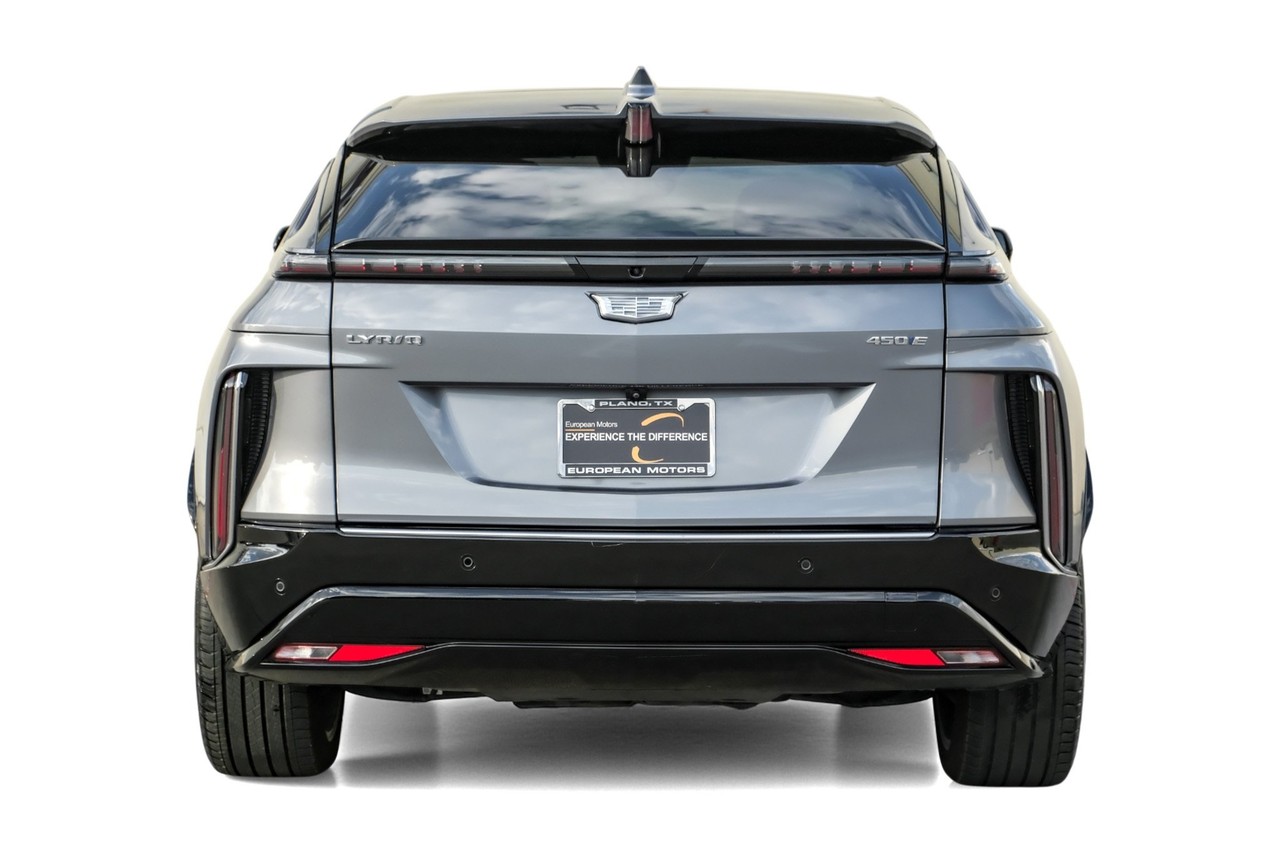 Cadillac LYRIQ Vehicle Main Gallery Image 10