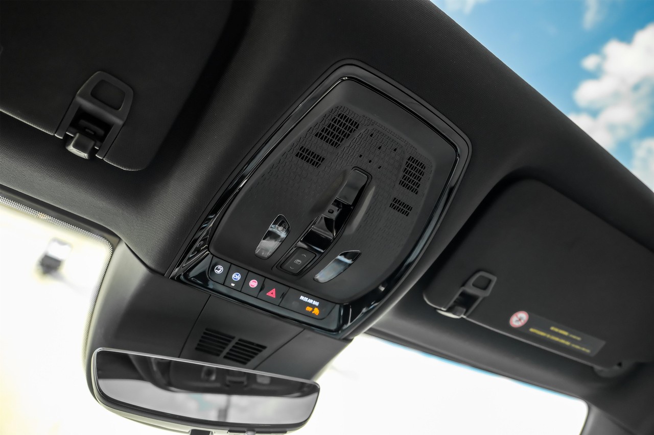 Cadillac LYRIQ Vehicle Main Gallery Image 30
