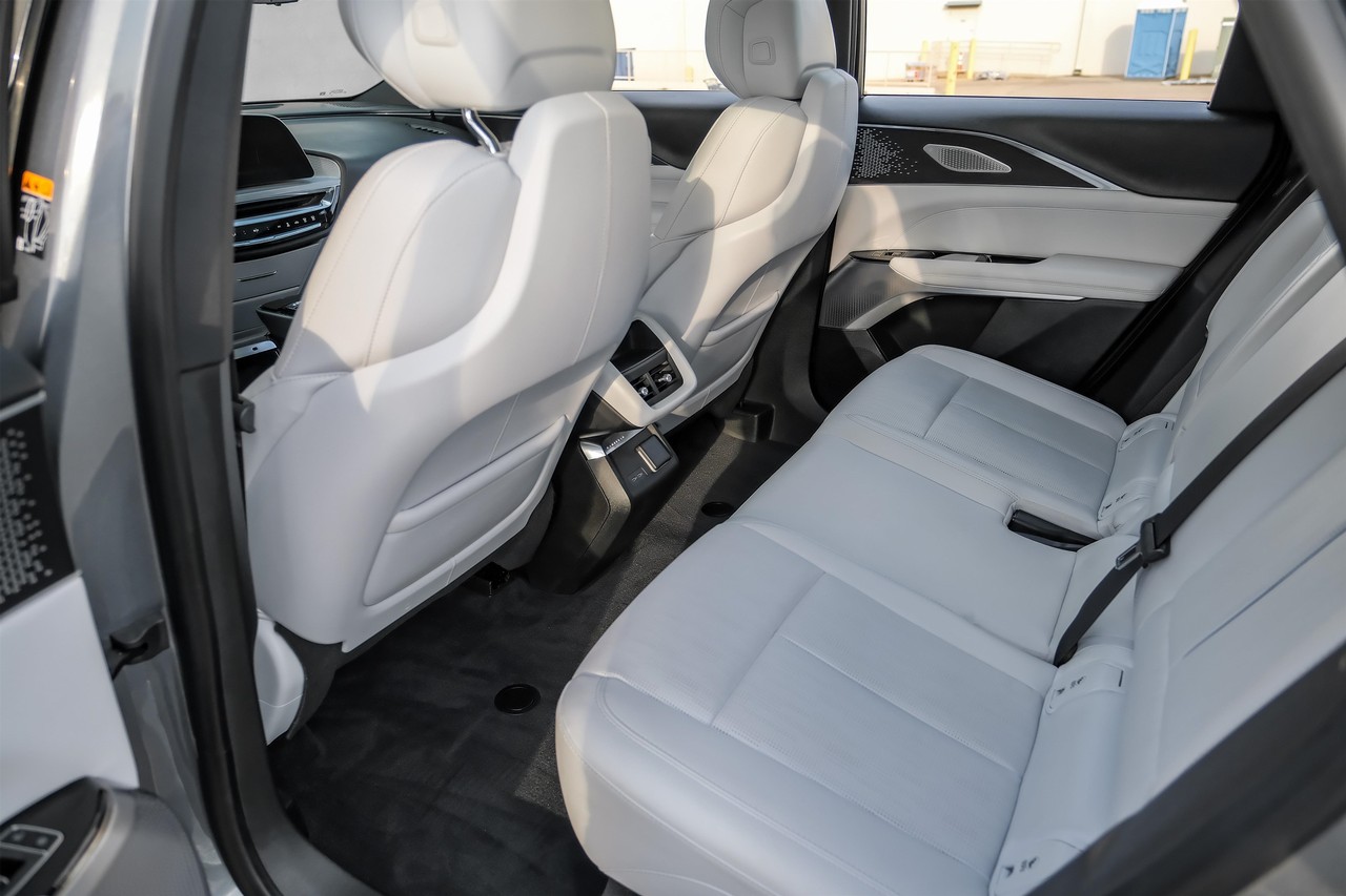 Cadillac LYRIQ Vehicle Main Gallery Image 42