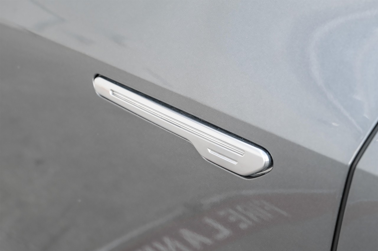 Cadillac LYRIQ Vehicle Main Gallery Image 45