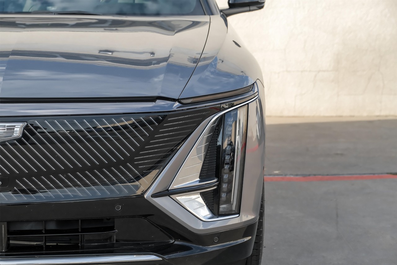 Cadillac LYRIQ Vehicle Main Gallery Image 58