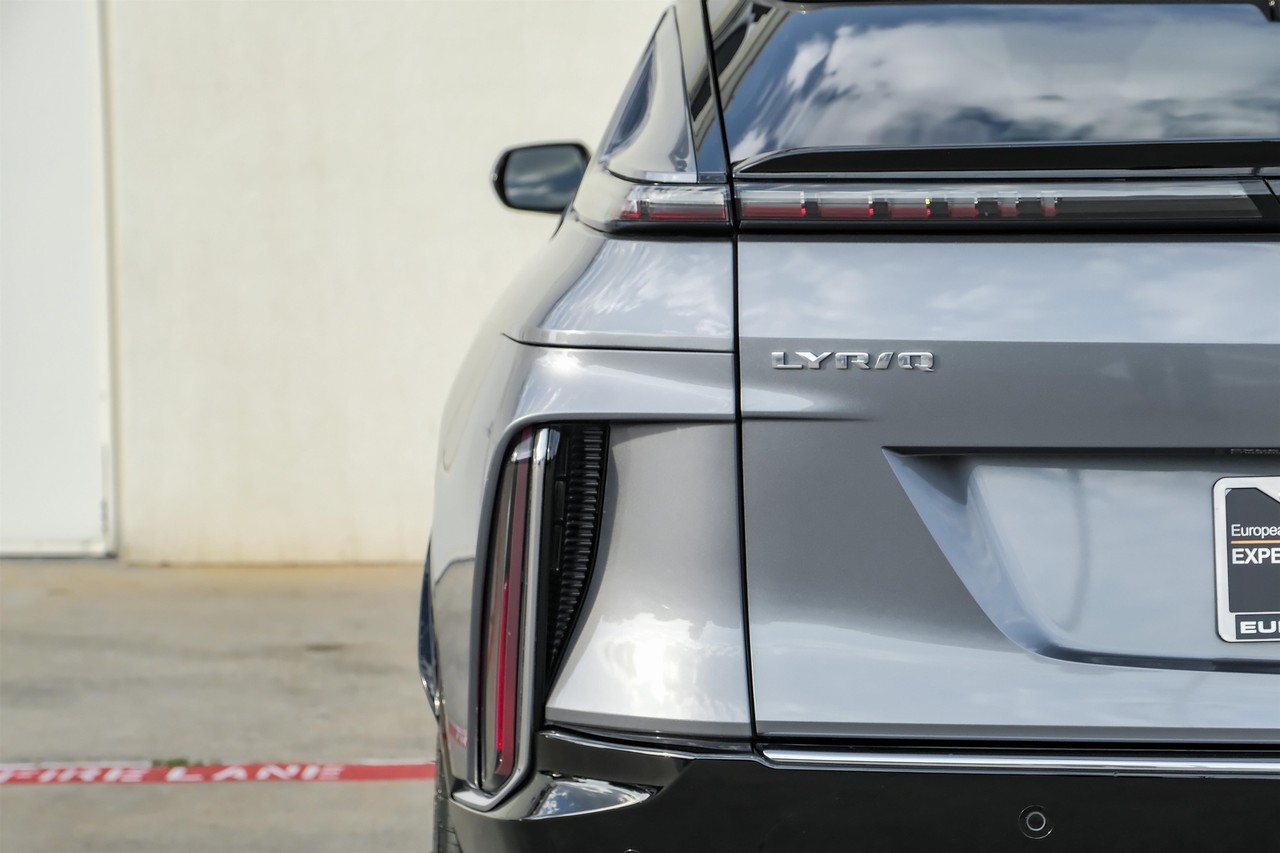 Cadillac LYRIQ Vehicle Main Gallery Image 59