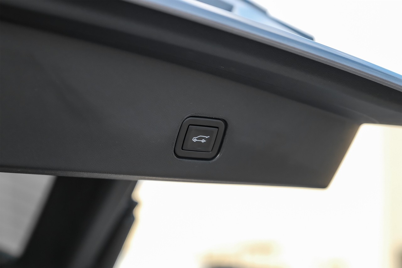 Cadillac LYRIQ Vehicle Main Gallery Image 63