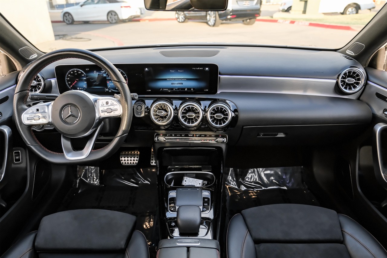 Mercedes-Benz A-Class Vehicle Main Gallery Image 14