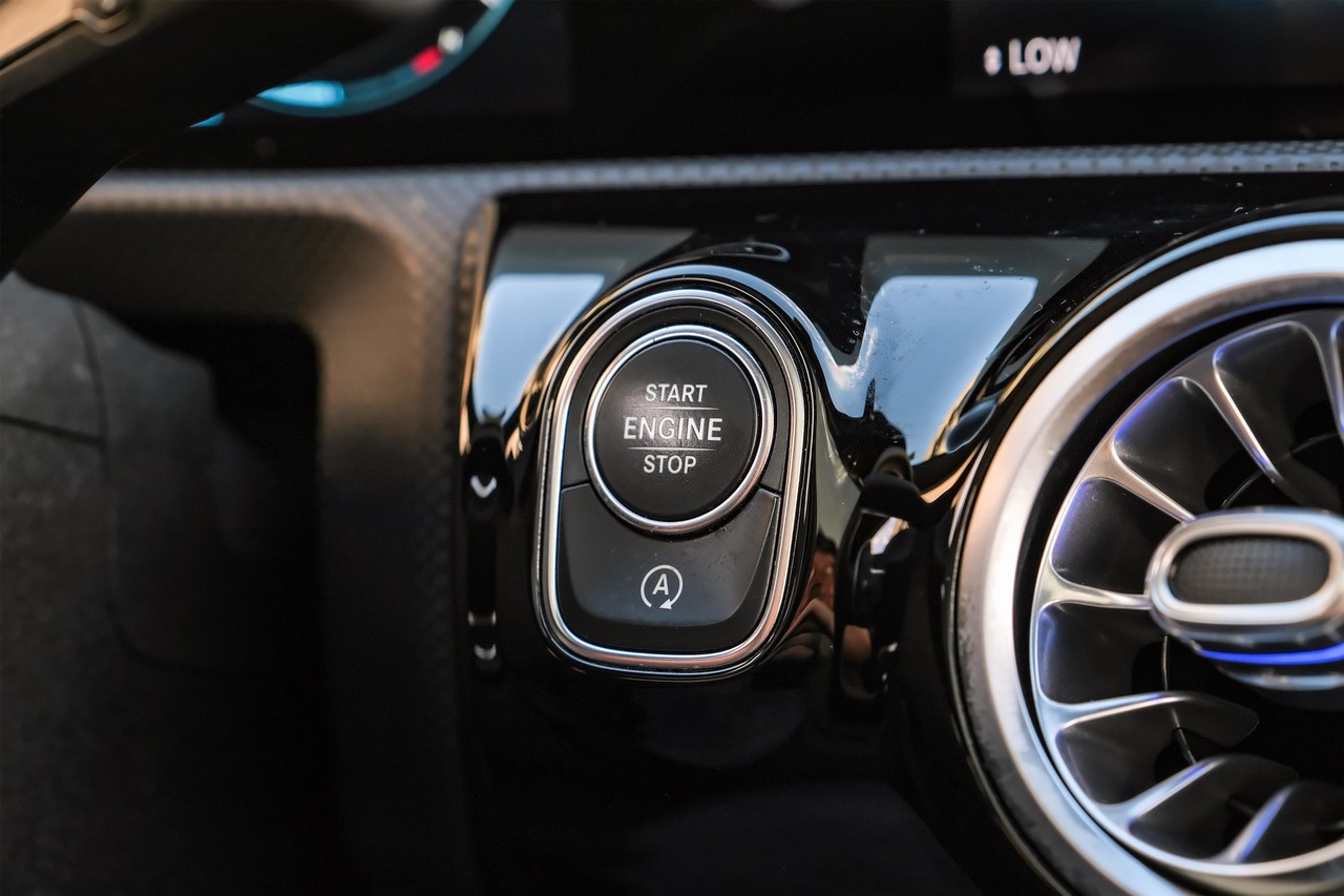 Mercedes-Benz A-Class Vehicle Main Gallery Image 21