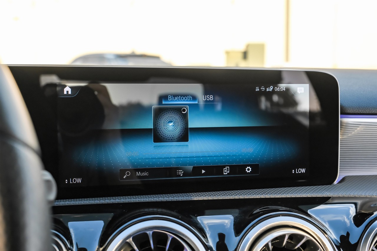 Mercedes-Benz A-Class Vehicle Main Gallery Image 29