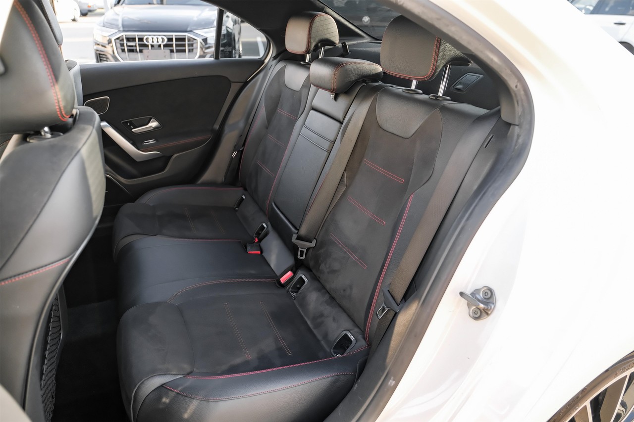 Mercedes-Benz A-Class Vehicle Main Gallery Image 36