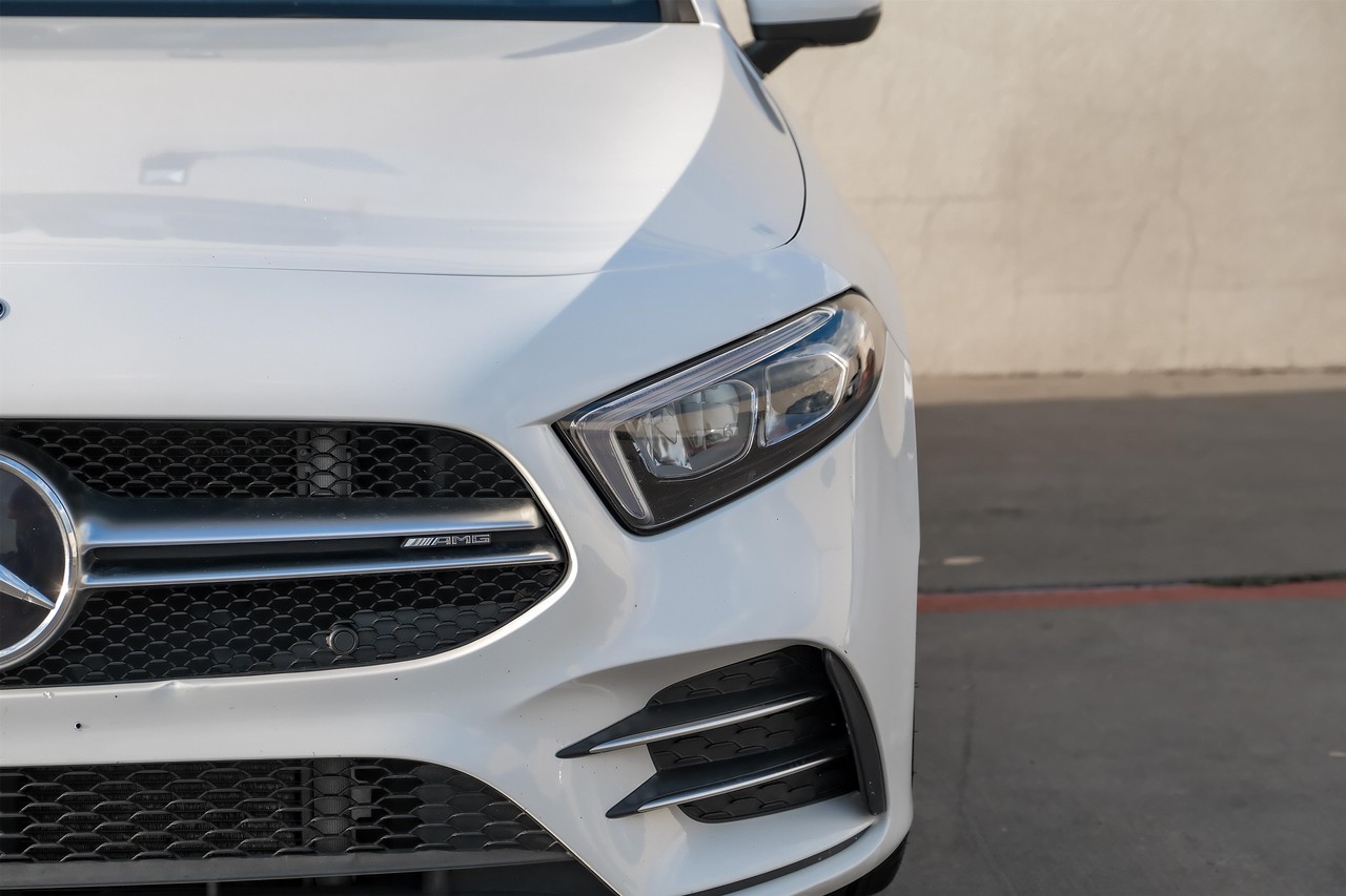 Mercedes-Benz A-Class Vehicle Main Gallery Image 44