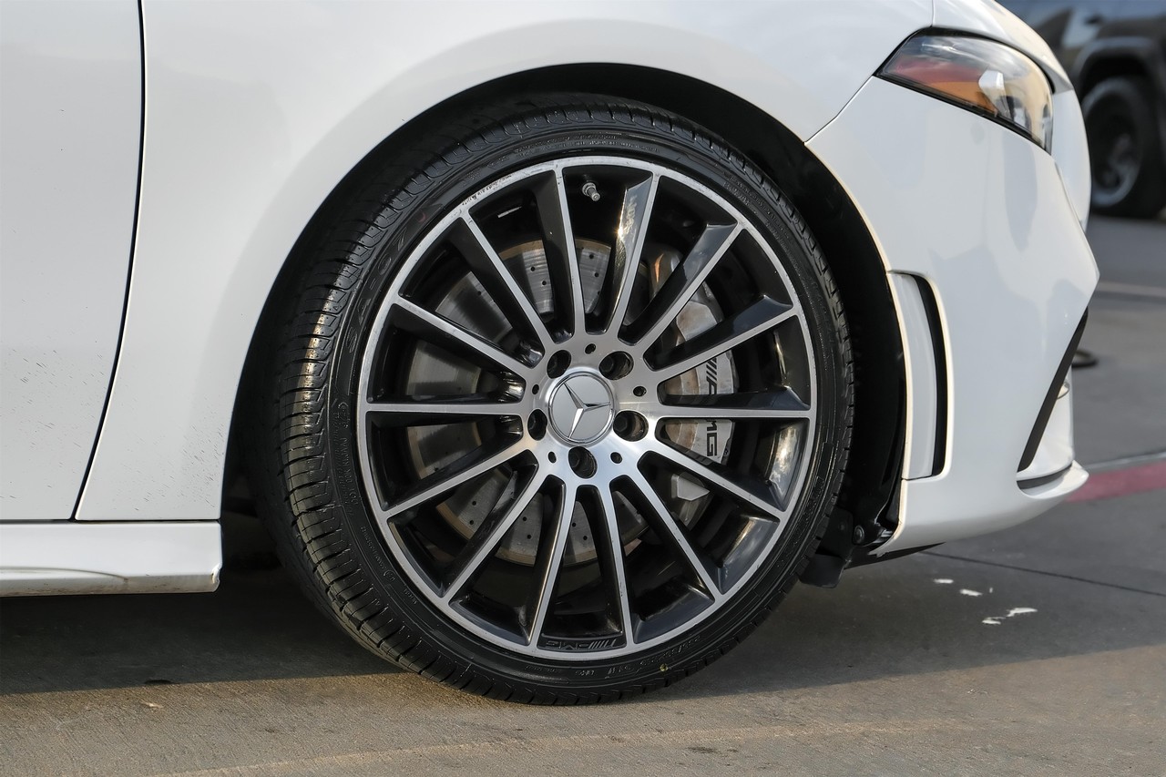 Mercedes-Benz A-Class Vehicle Main Gallery Image 49