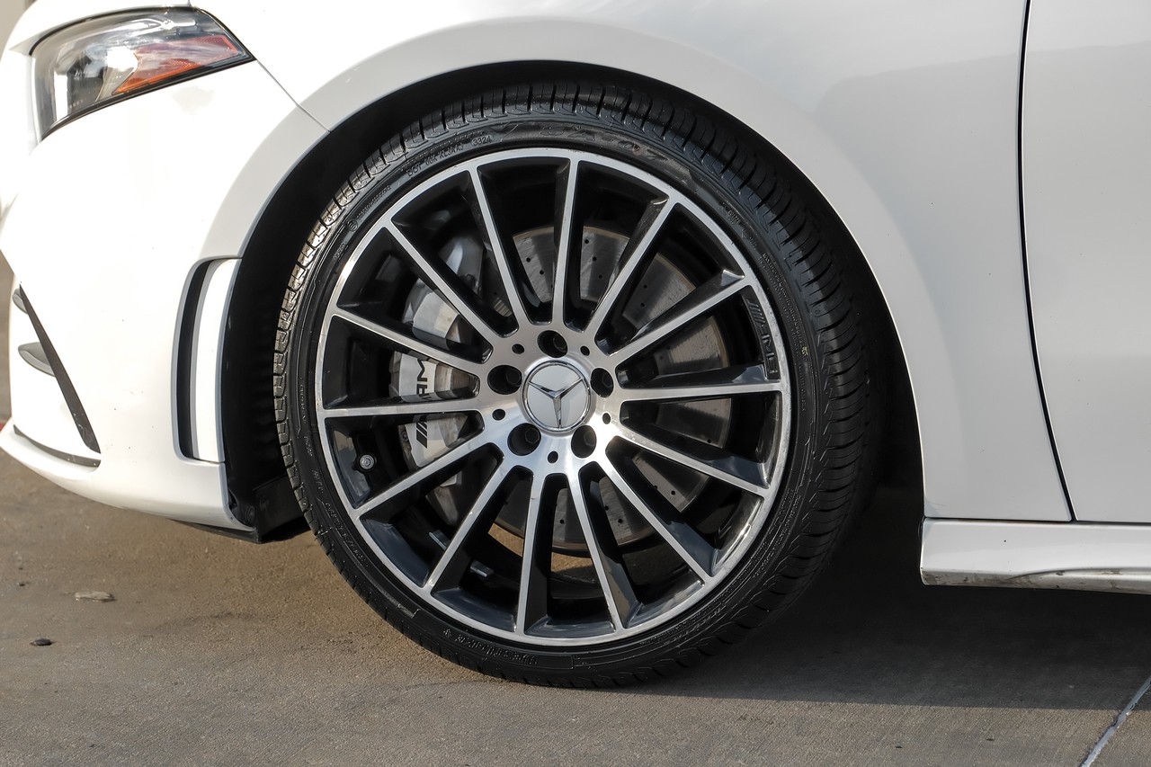 Mercedes-Benz A-Class Vehicle Main Gallery Image 50