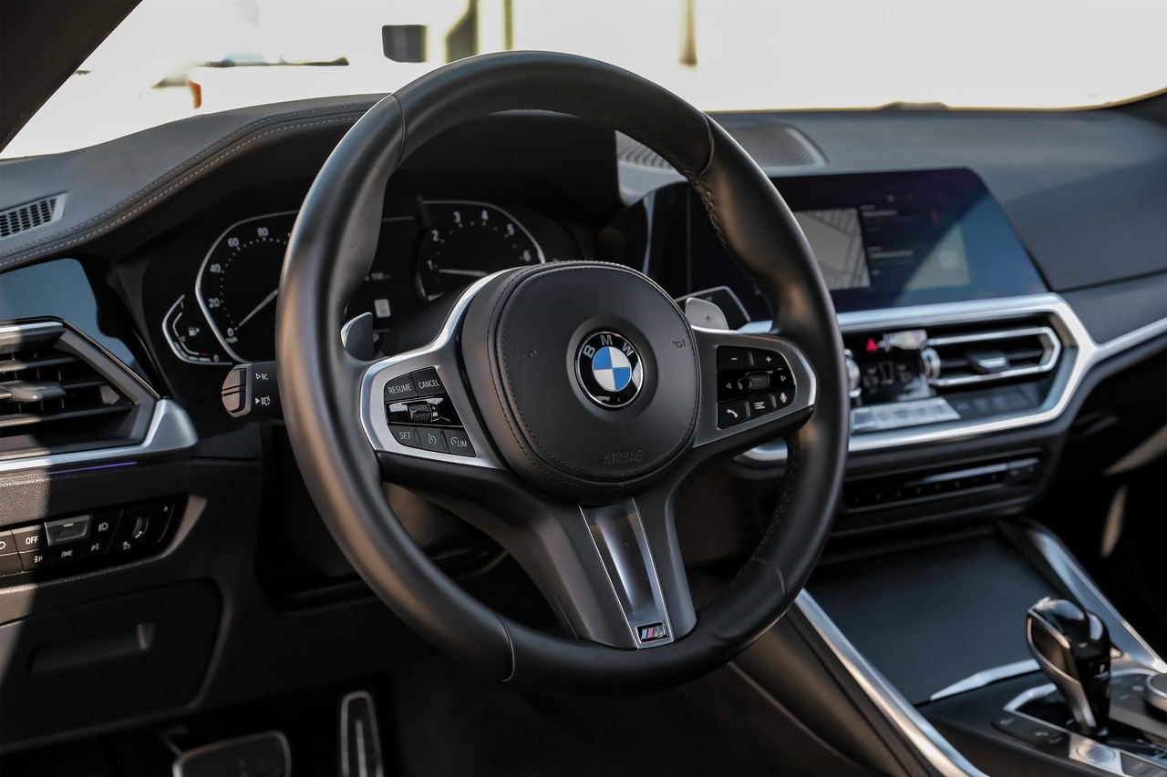 BMW 4 Series Vehicle Main Gallery Image 17