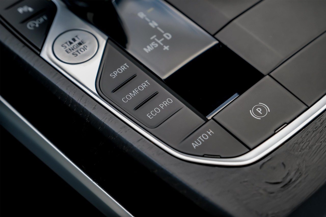 BMW 4 Series Vehicle Main Gallery Image 30
