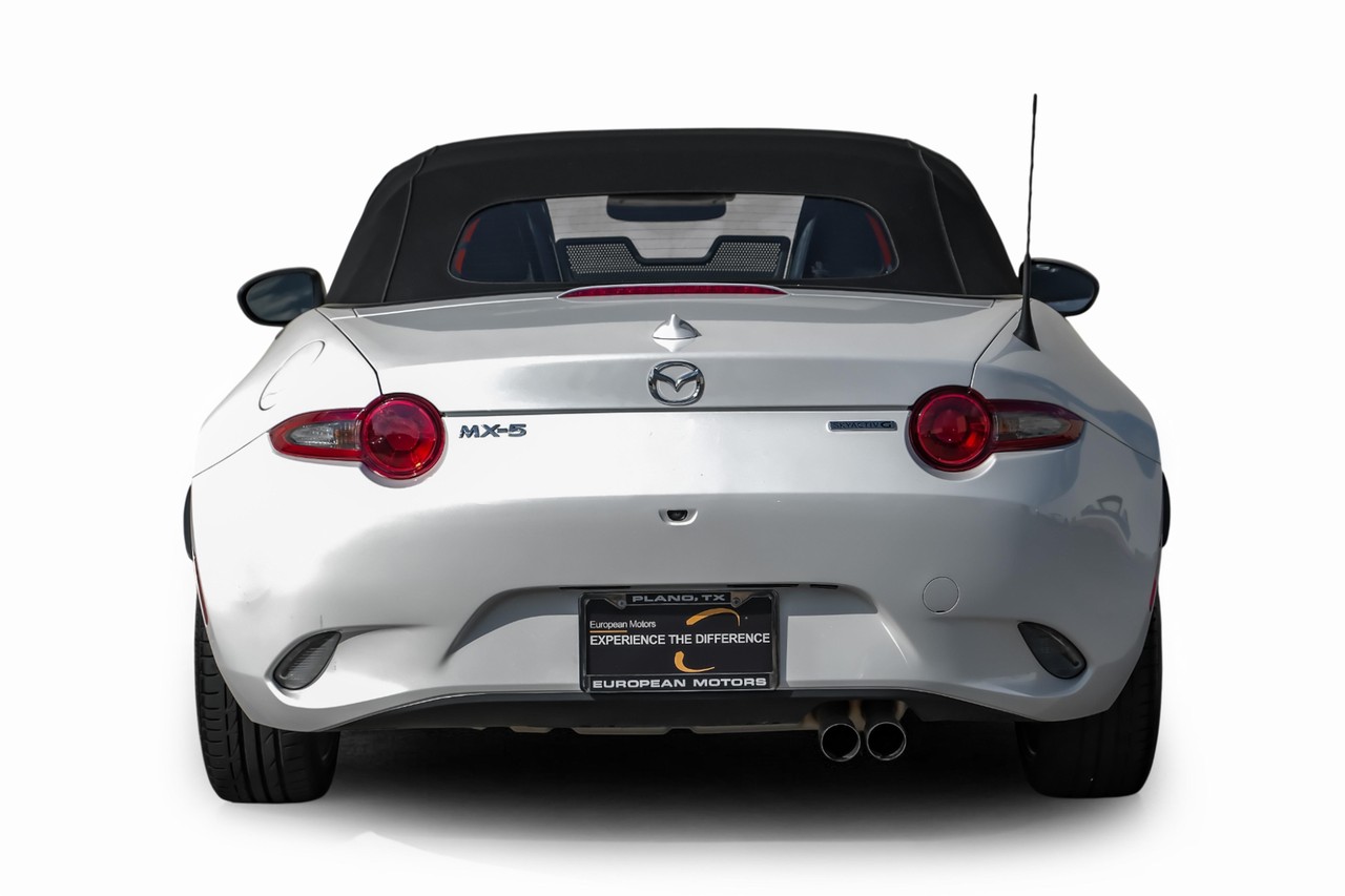 Mazda MX-5 Miata Vehicle Main Gallery Image 09