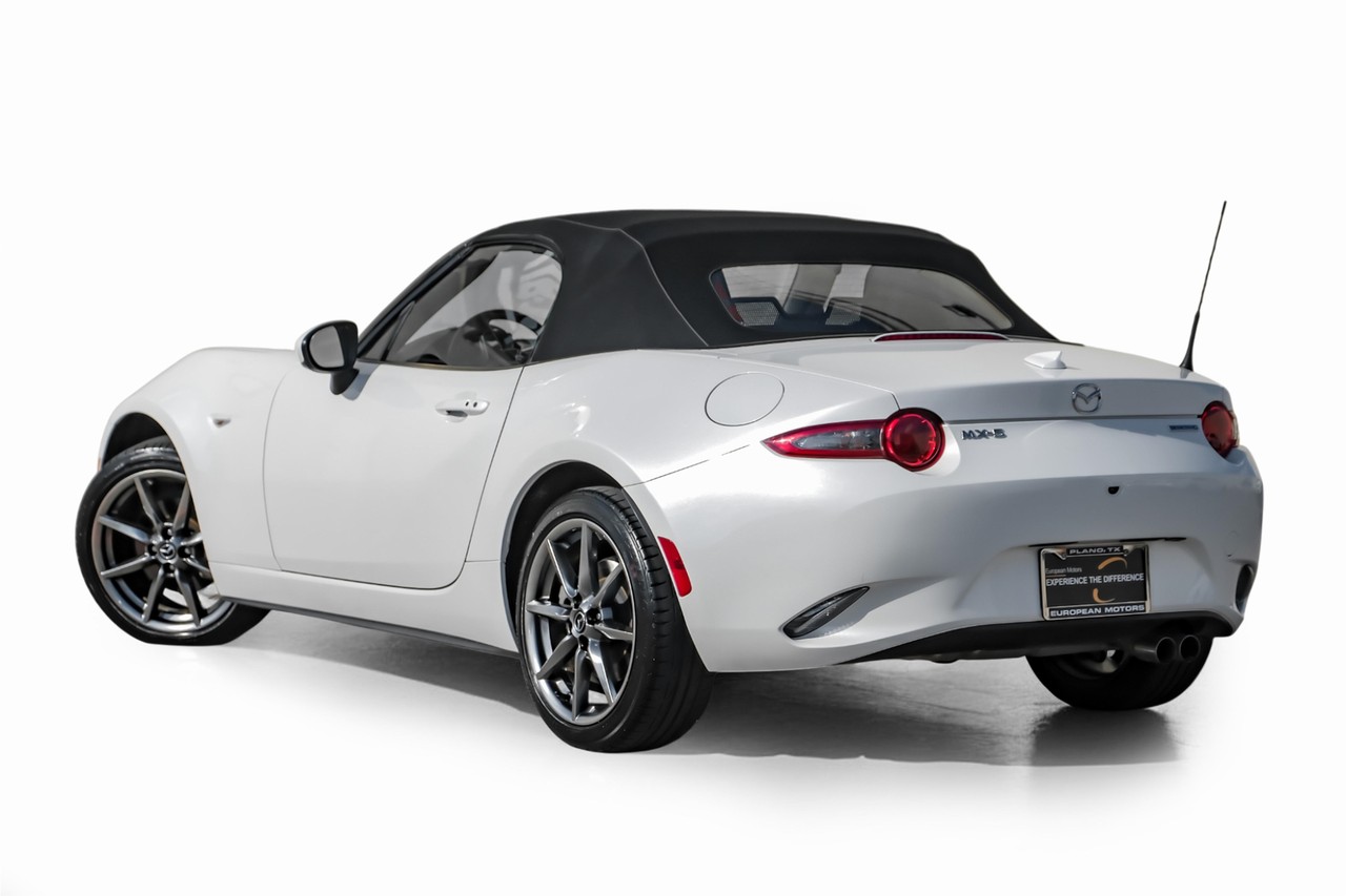Mazda MX-5 Miata Vehicle Main Gallery Image 10