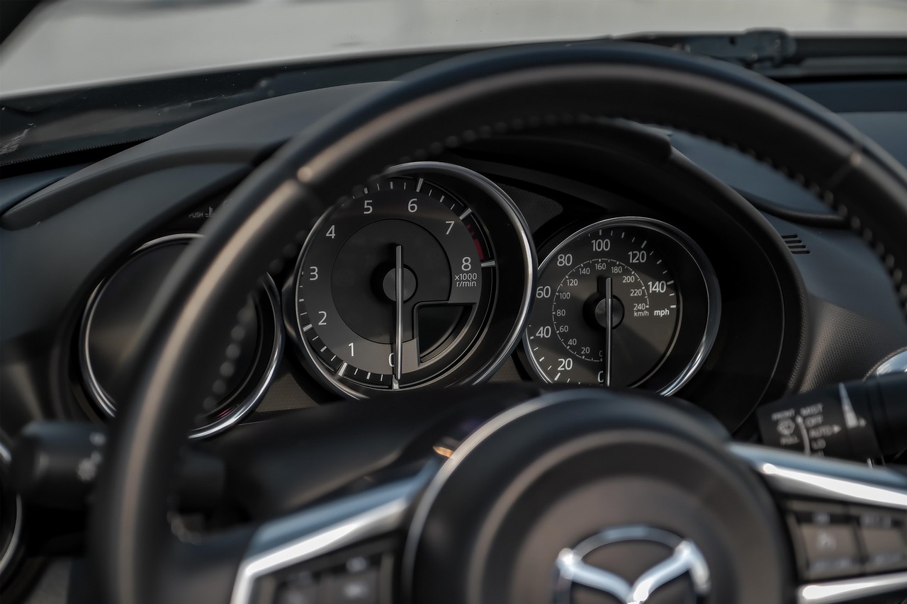 Mazda MX-5 Miata Vehicle Main Gallery Image 18