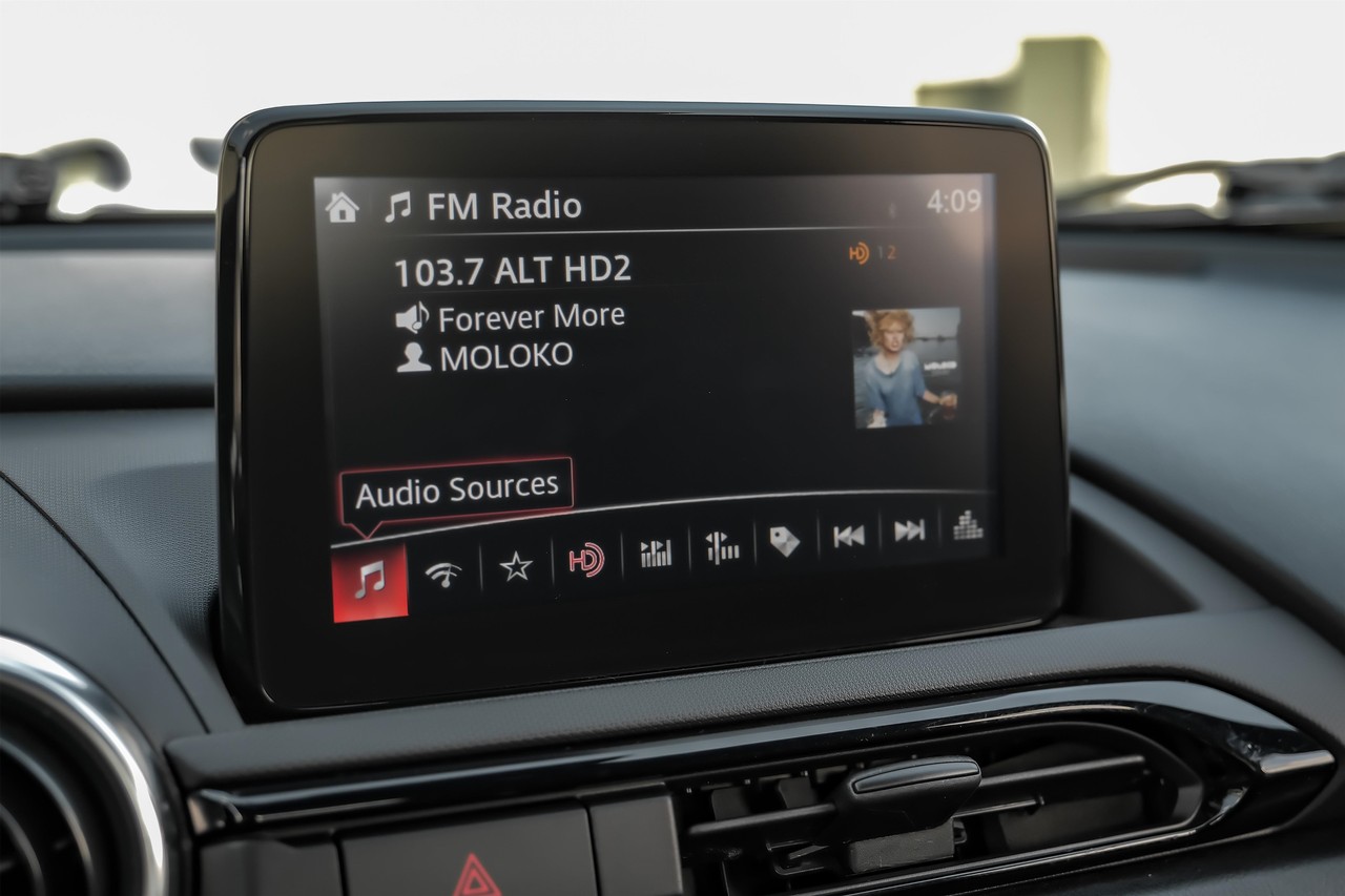 Mazda MX-5 Miata Vehicle Main Gallery Image 27