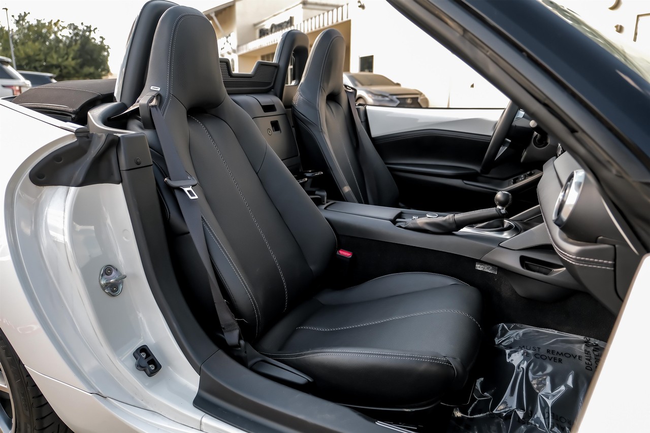 Mazda MX-5 Miata Vehicle Main Gallery Image 31