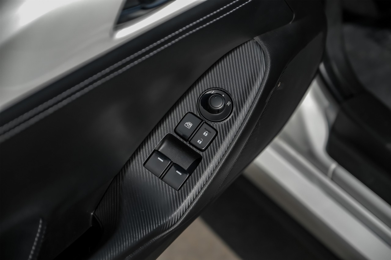 Mazda MX-5 Miata Vehicle Main Gallery Image 35