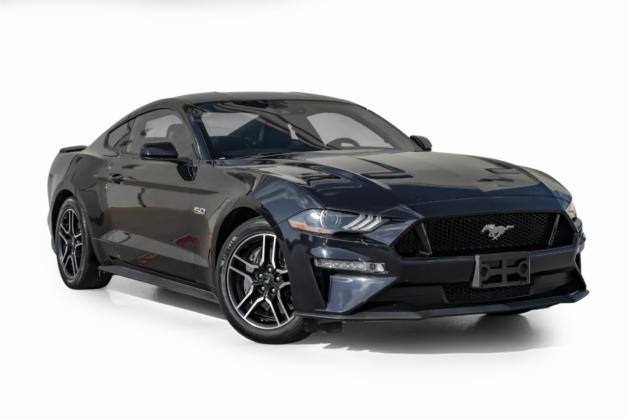 Ford Mustang Vehicle Main Gallery Image 06