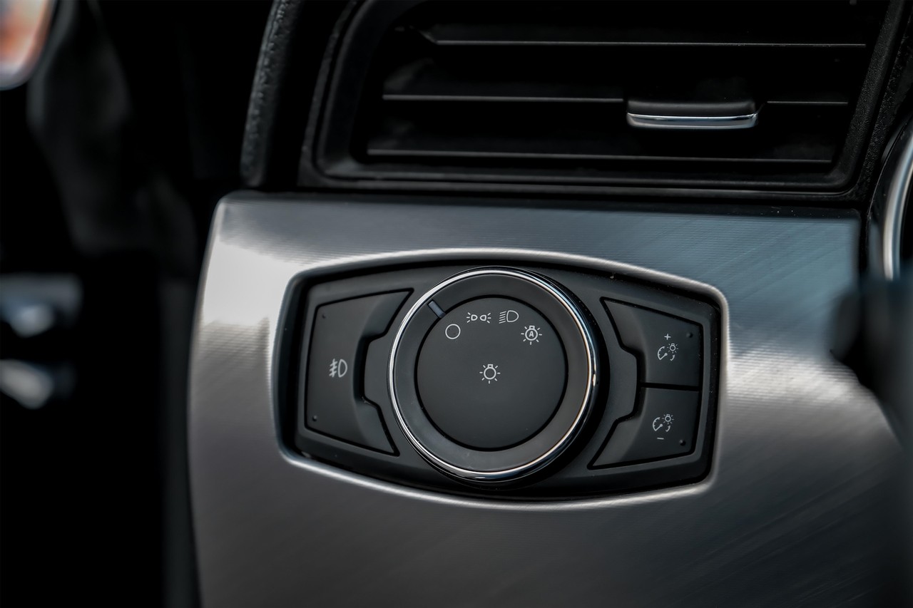 Ford Mustang Vehicle Main Gallery Image 26