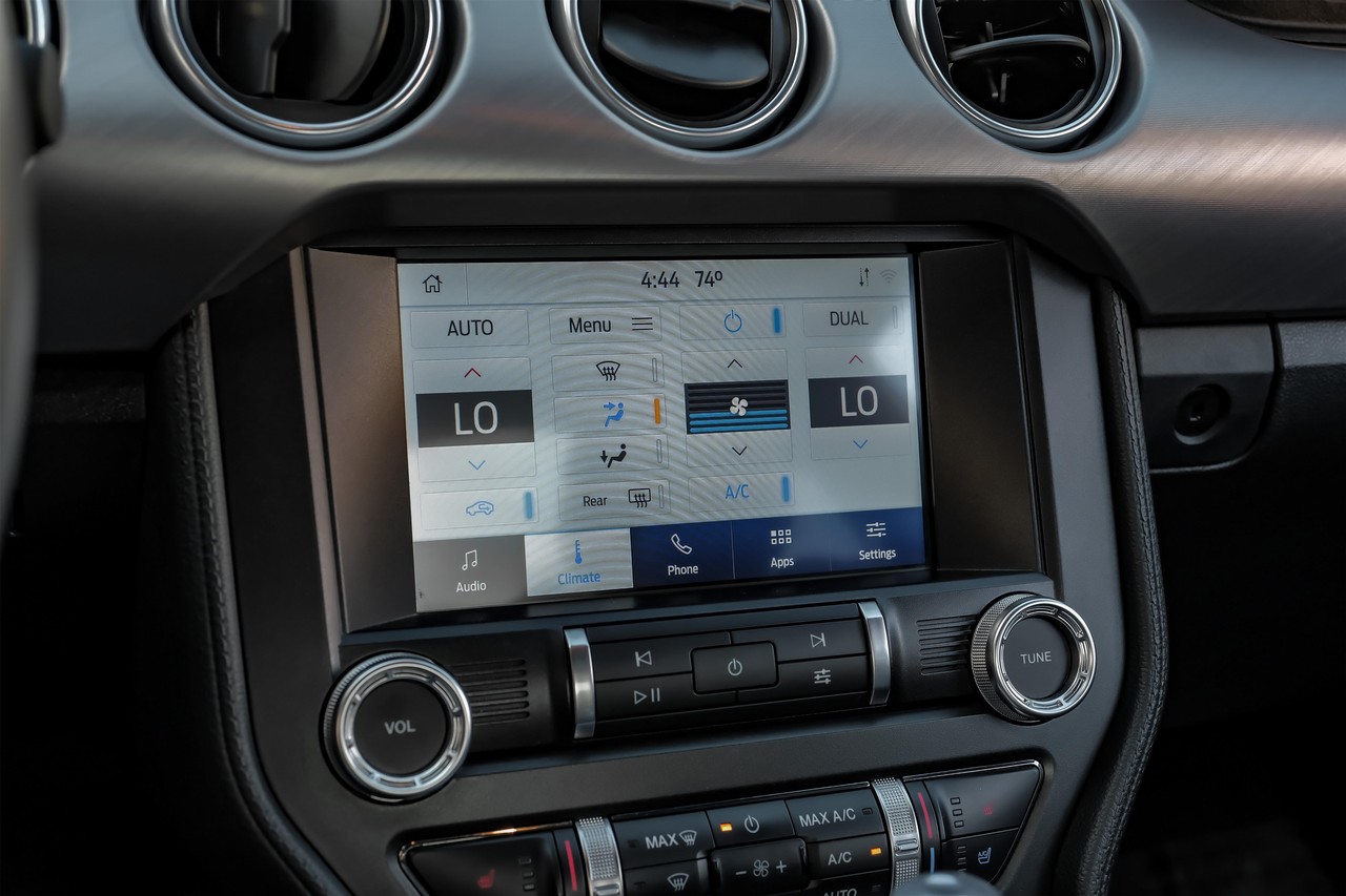 Ford Mustang Vehicle Main Gallery Image 28