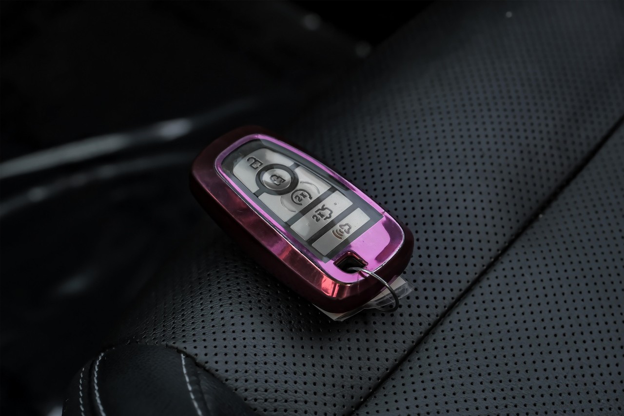 Ford Mustang Vehicle Main Gallery Image 48