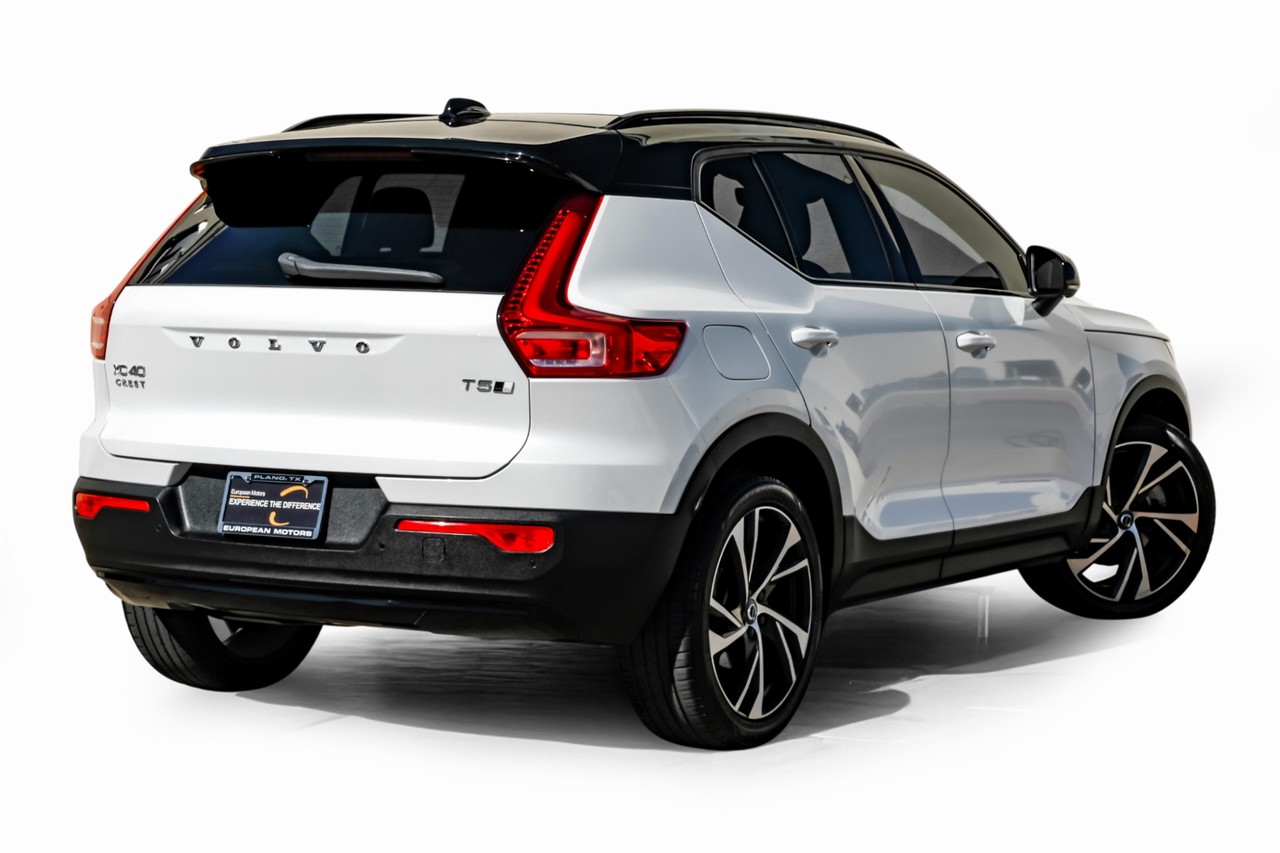 Volvo XC40 Vehicle Main Gallery Image 09
