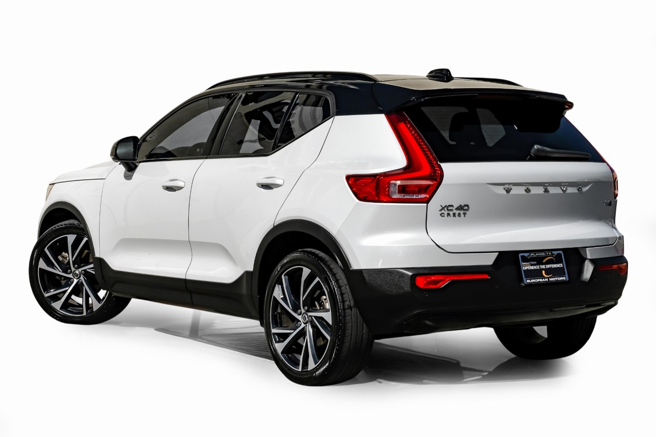 Volvo XC40 Vehicle Main Gallery Image 11