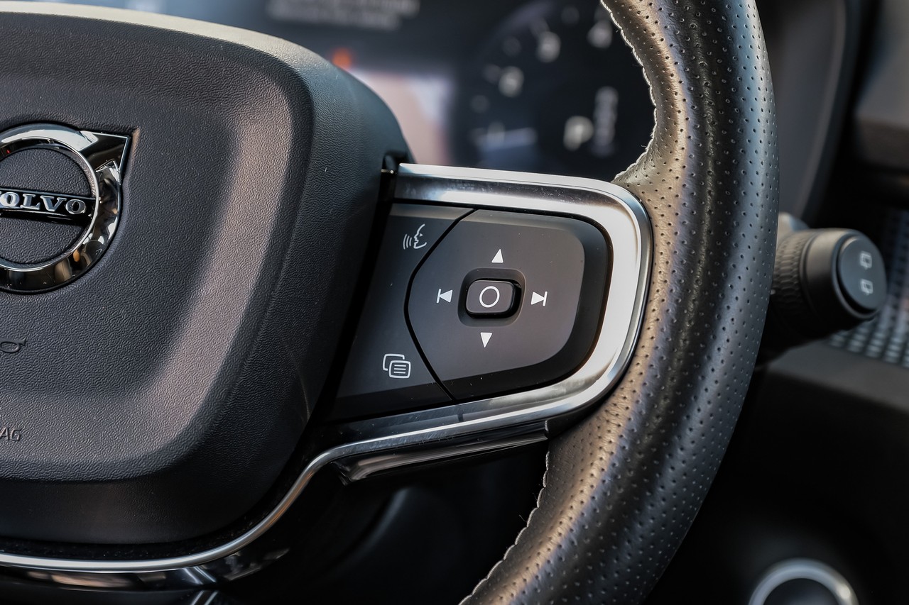 Volvo XC40 Vehicle Main Gallery Image 21