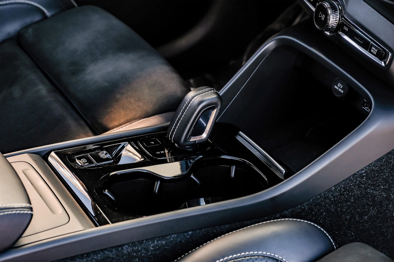 Volvo XC40 Vehicle Main Gallery Image 25