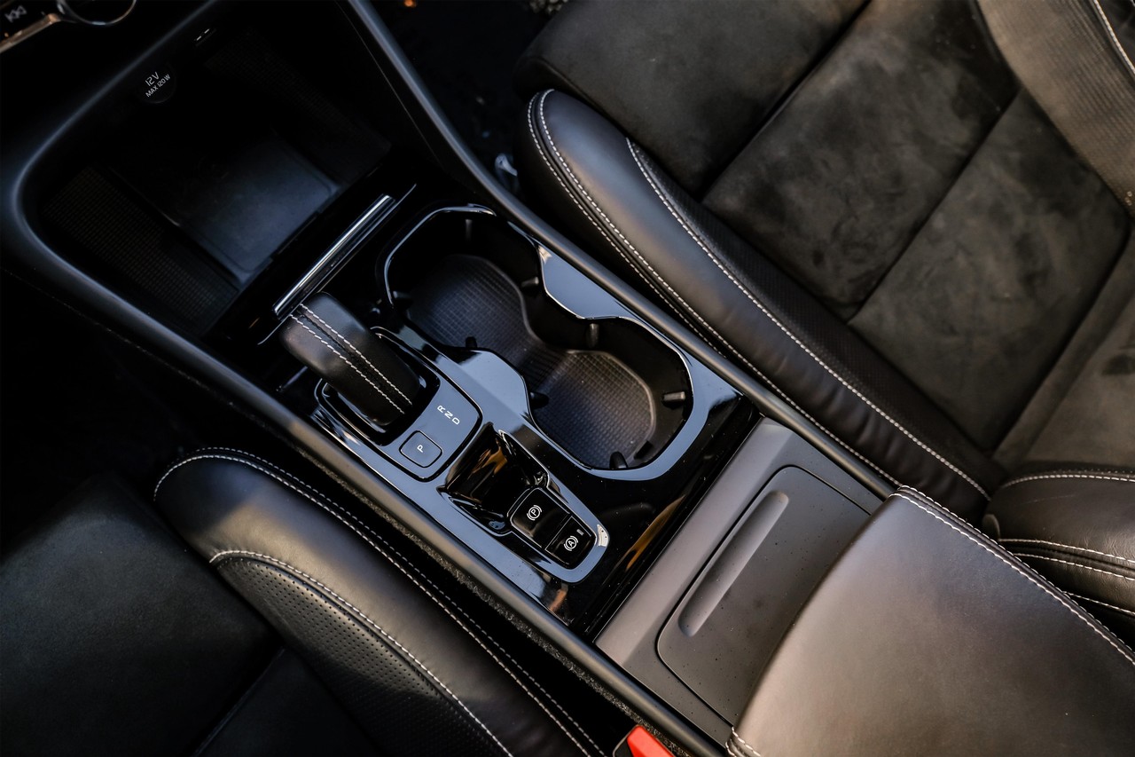 Volvo XC40 Vehicle Main Gallery Image 26