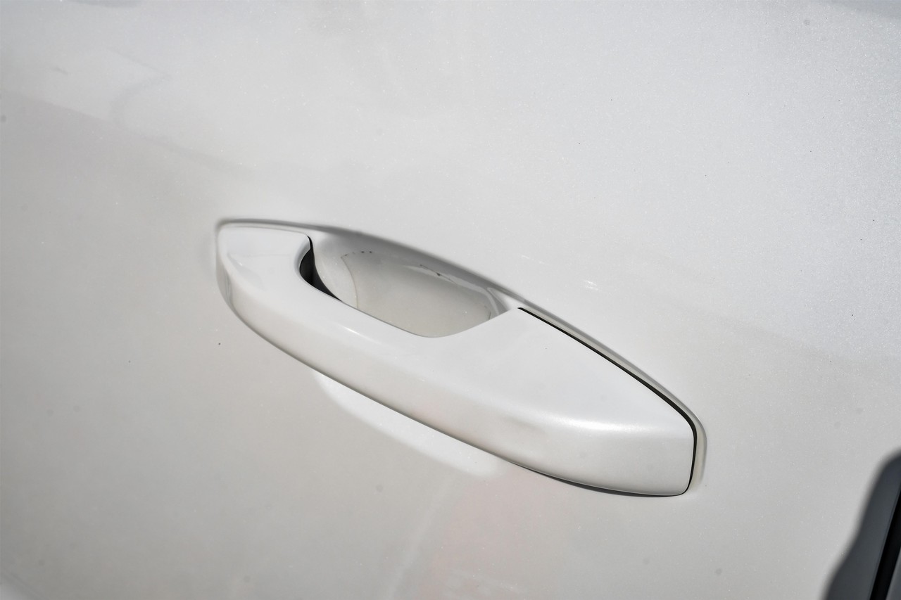 Volvo XC40 Vehicle Main Gallery Image 39