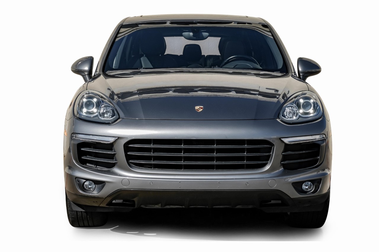 Porsche Cayenne Vehicle Main Gallery Image 06
