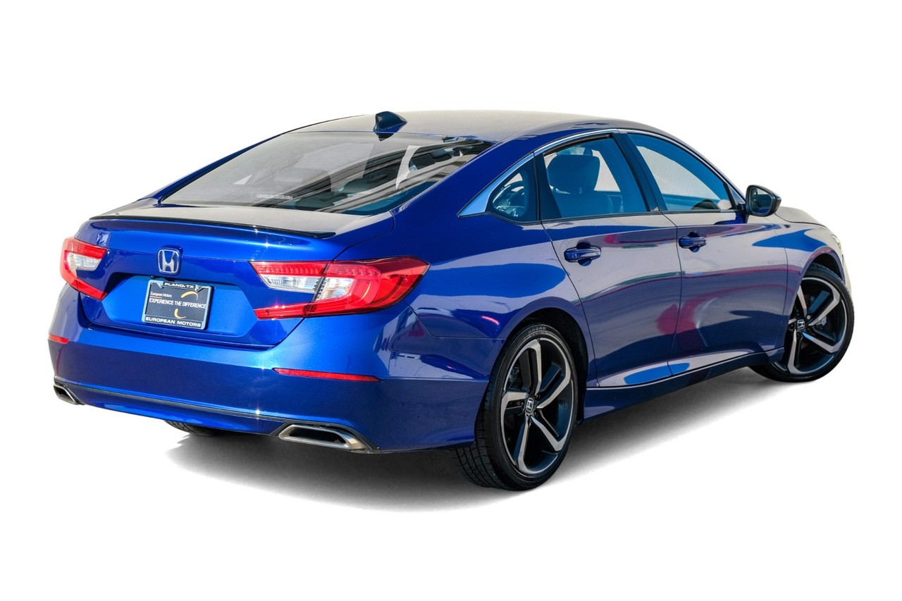 Honda Accord Sedan Vehicle Main Gallery Image 08