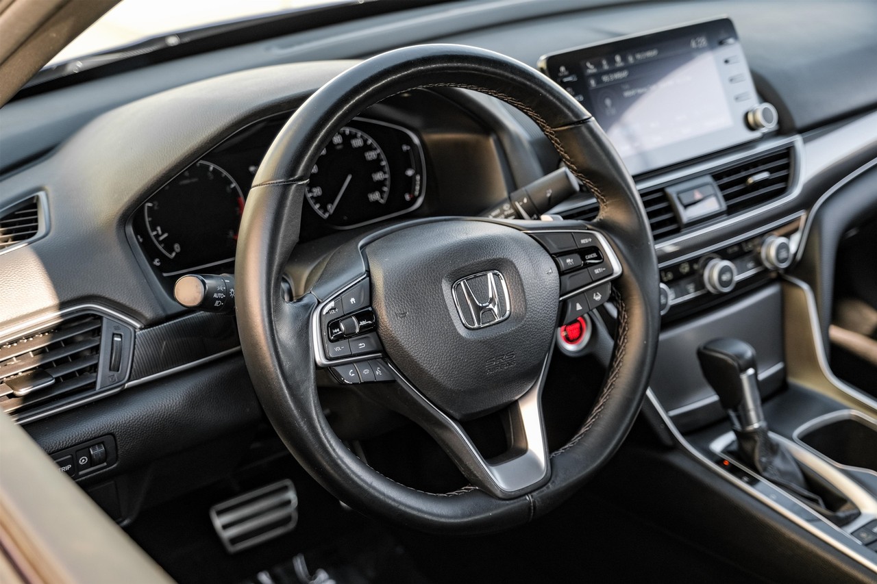 Honda Accord Sedan Vehicle Main Gallery Image 15