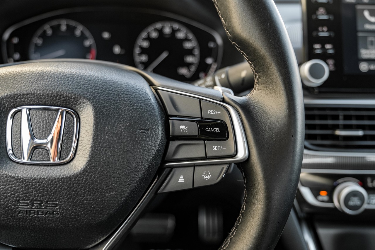 Honda Accord Sedan Vehicle Main Gallery Image 17