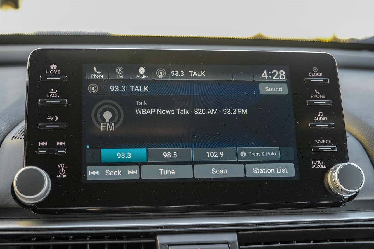 Honda Accord Sedan Vehicle Main Gallery Image 28