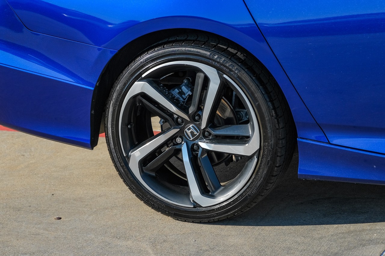 Honda Accord Sedan Vehicle Main Gallery Image 47