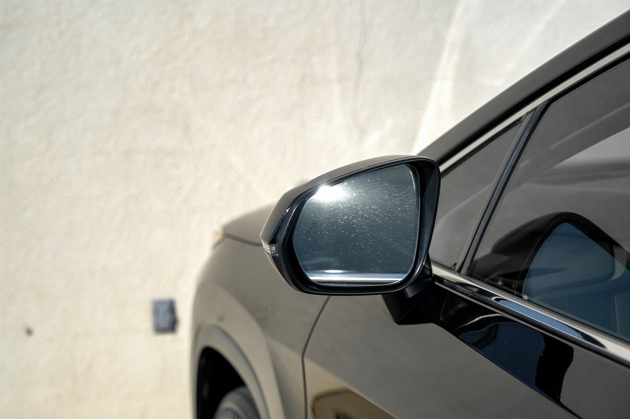 Lexus RX 350 Vehicle Main Gallery Image 41