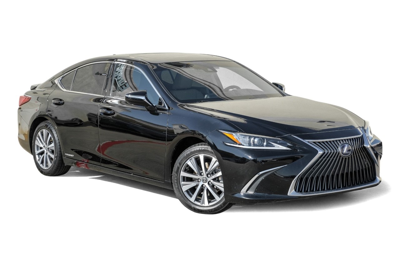 Lexus ES Vehicle Main Gallery Image 06