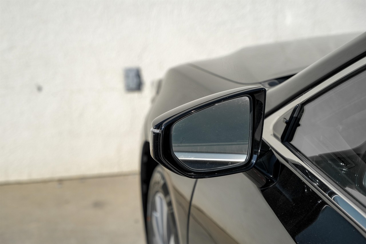 Lexus ES Vehicle Main Gallery Image 39