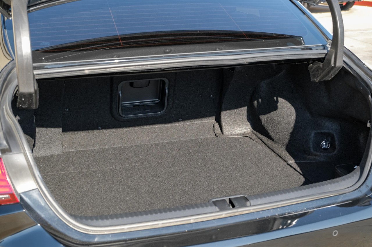 Lexus ES Vehicle Main Gallery Image 48