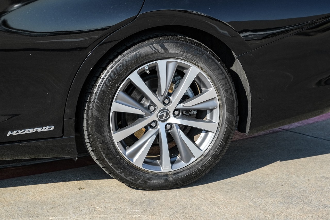 Lexus ES Vehicle Main Gallery Image 52